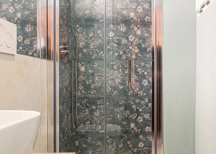 Pantheon Luxury דירה *